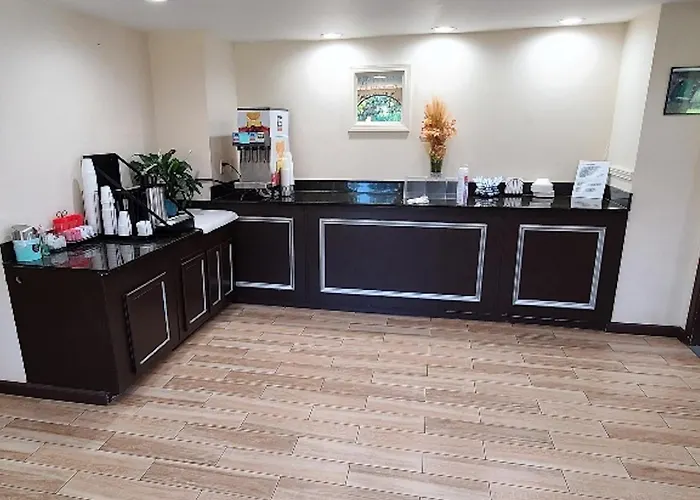 Red Roof Inn & Suites Rome