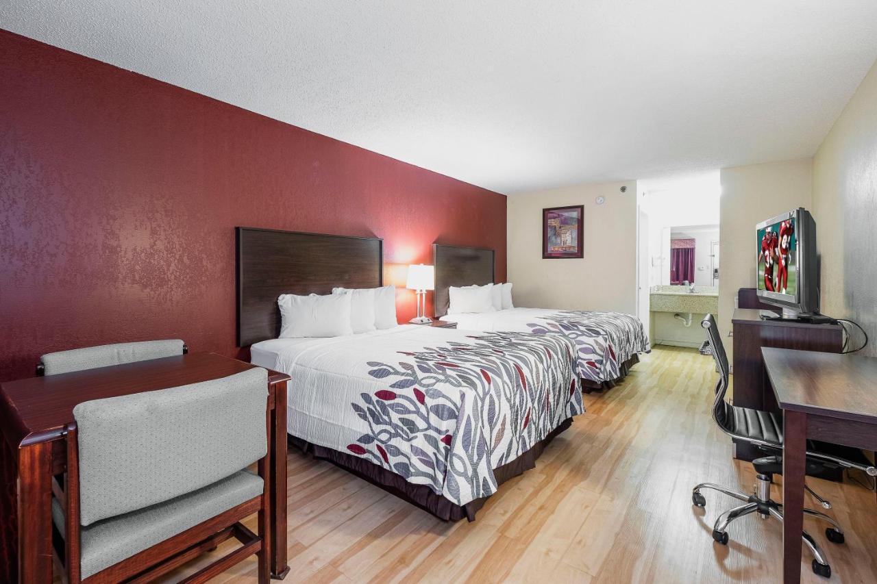 Red Roof & Motel 2*