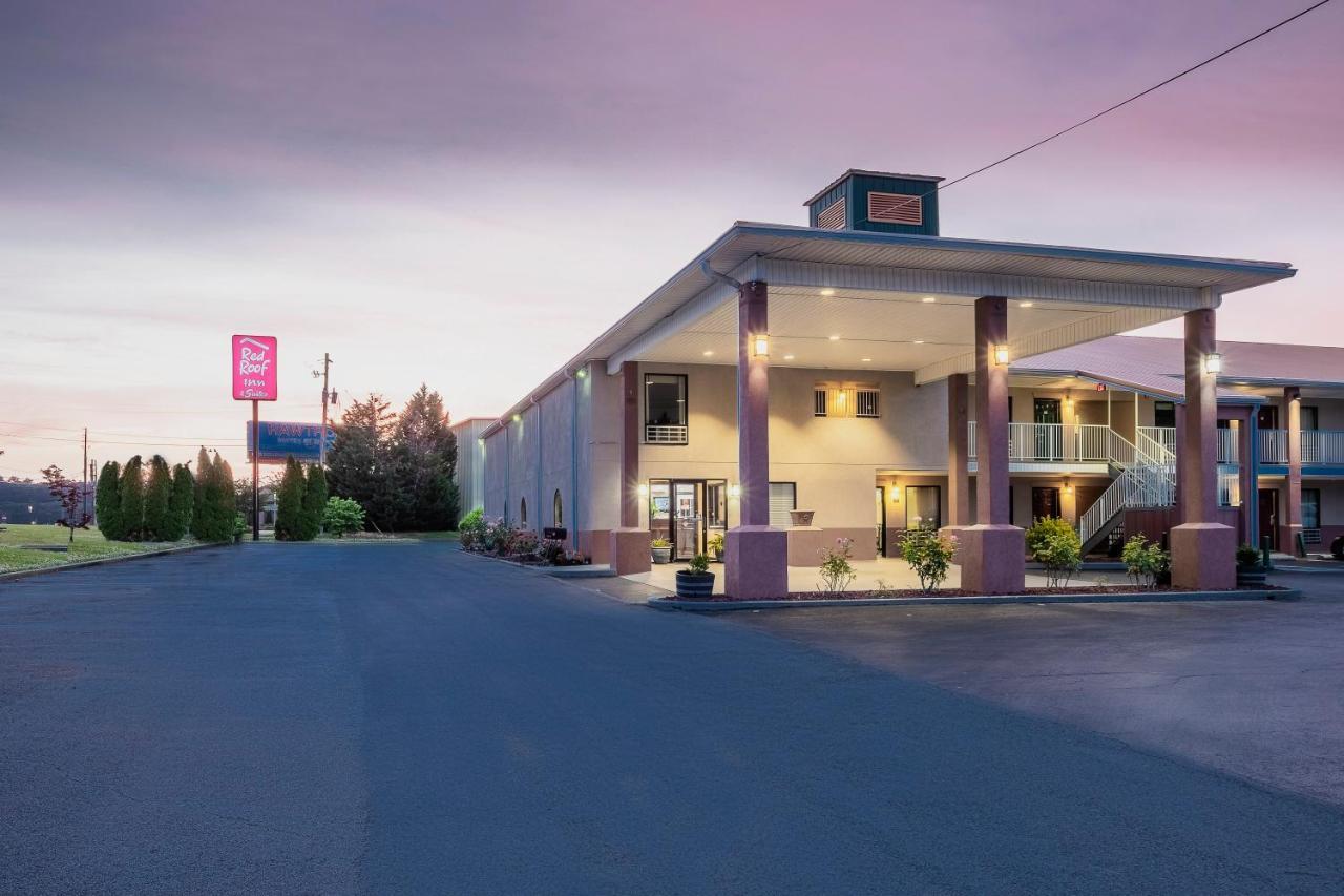 Red Roof & Motel Rom
