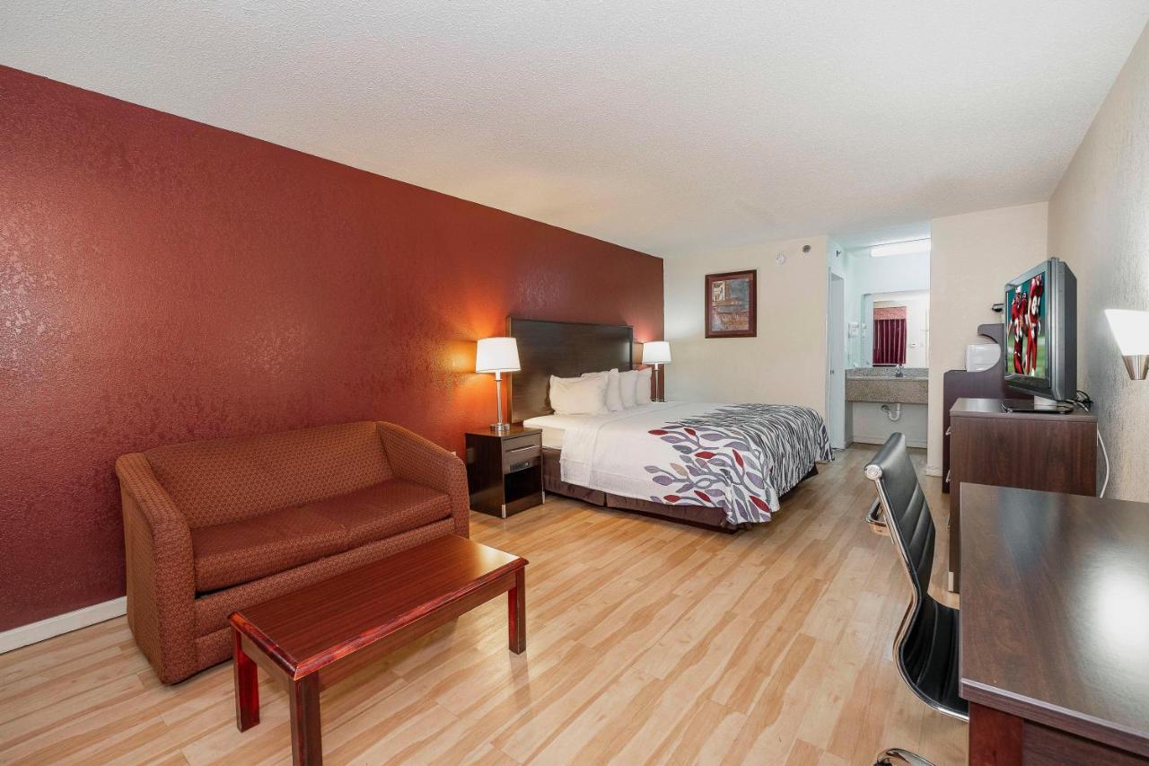 Motel Red Roof & 2*