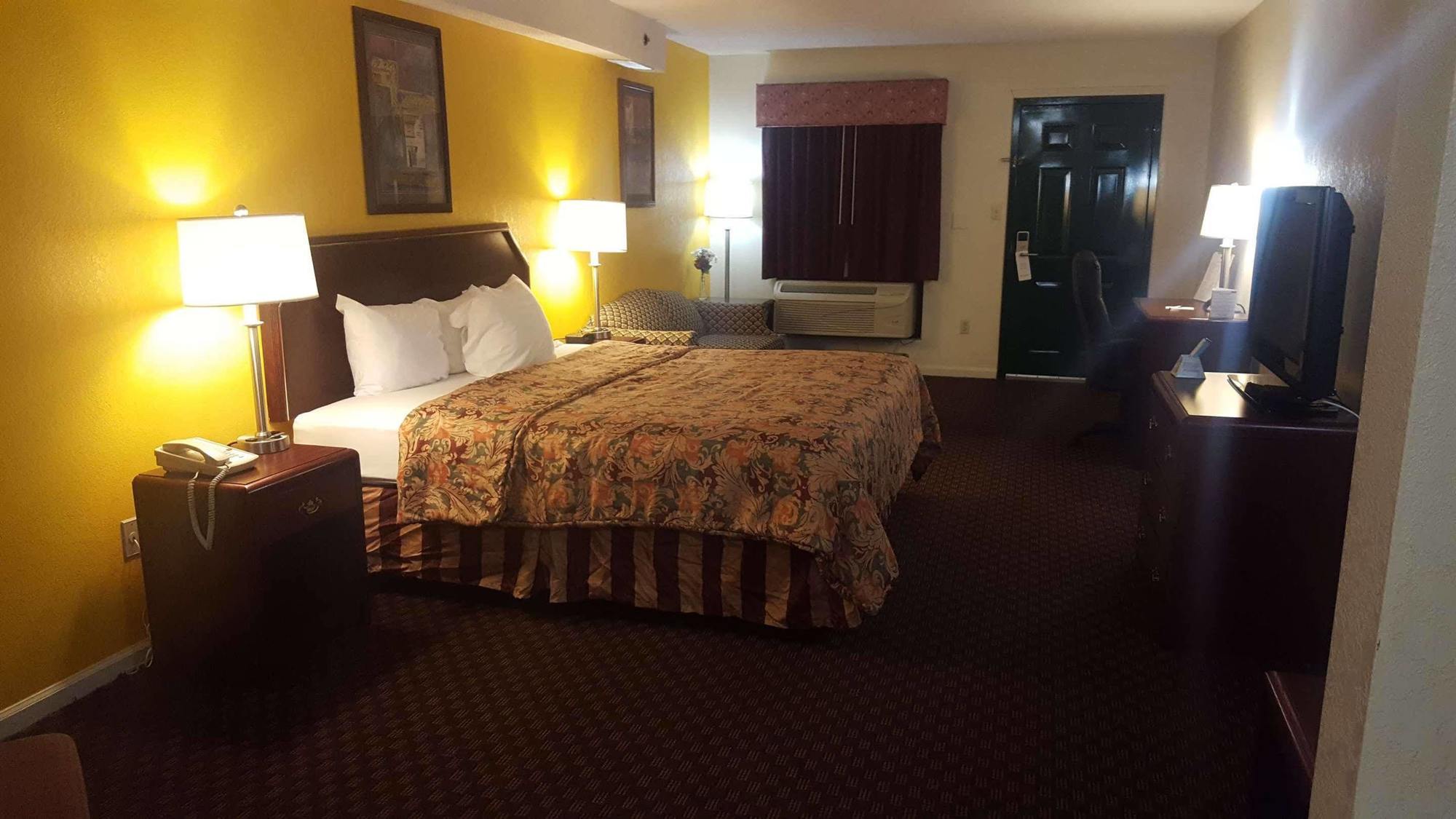 Motel Red Roof & 2*